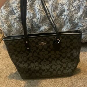 COACH ITEM: SIGNATURE COATED CANVAS TOTE